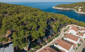 Gava Waterman Island Cottages